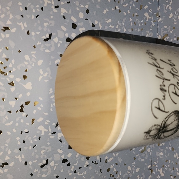 Brand New Scentsational Pumpkin Patch Candle - Picture 3 of 6